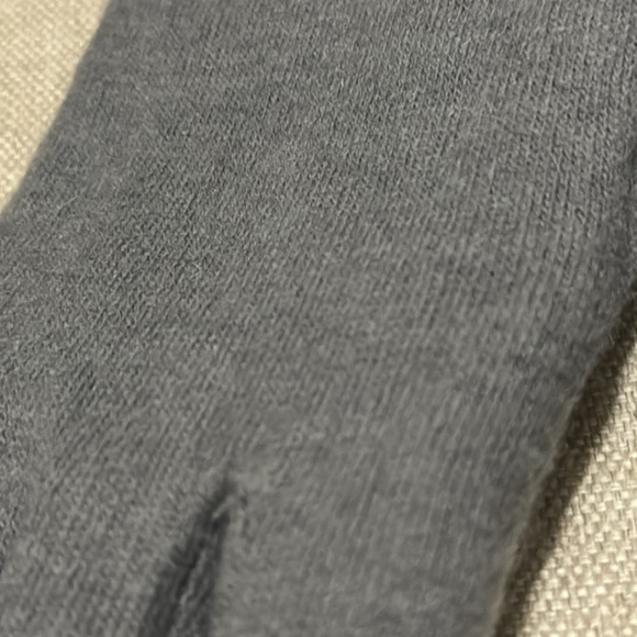 NWT GH Bass & Co. Wool Gloves-Heather Gray-Ruffle Detail - Picture 4 of 15